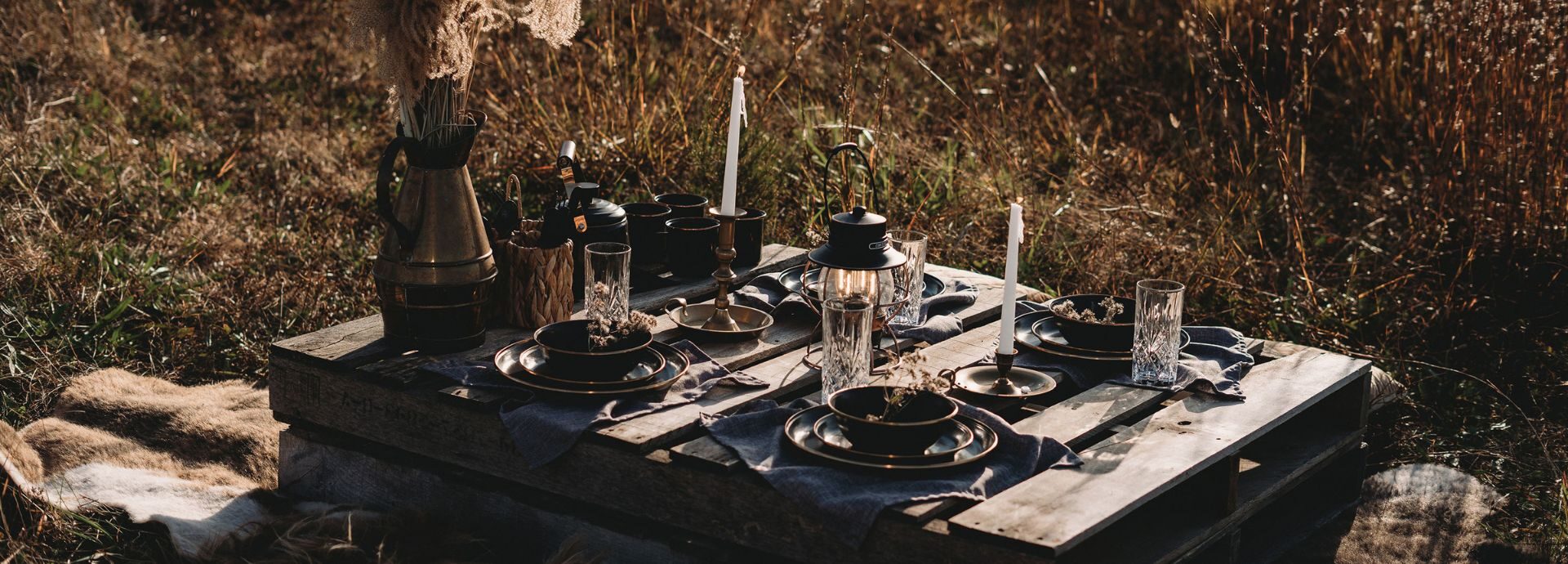 Smaltované nádobí a camping